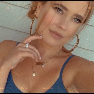 Meet your Posher, Tessa